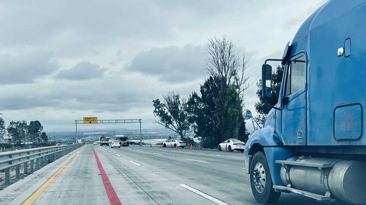 Guardia Nacional, freno para reducir velocidad en 'zona roja' de la México Querétaro.