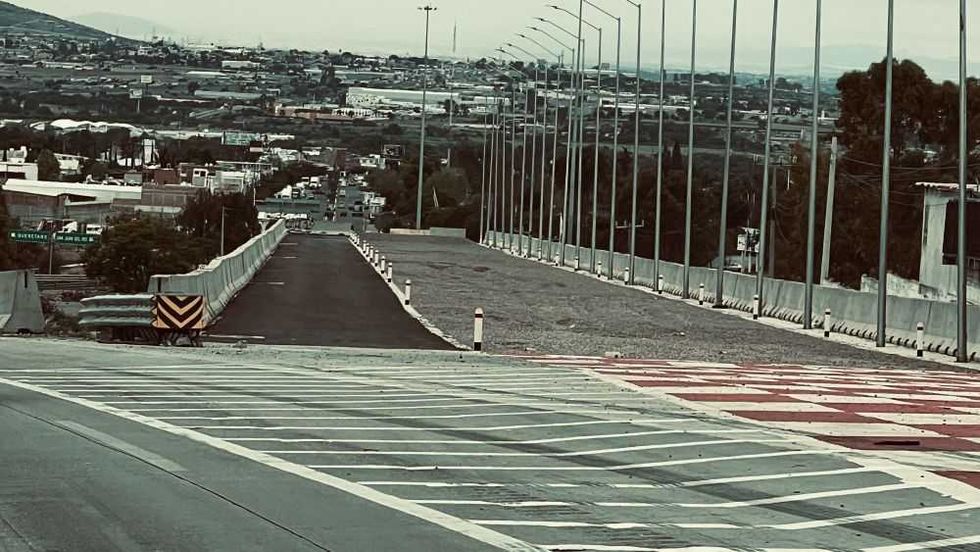 Guardia Nacional, freno para reducir velocidad en 'zona roja' de la México Querétaro.