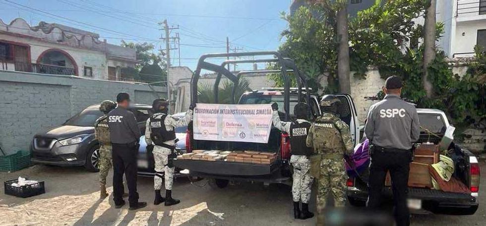 Guardia Nacional realiza patrullajes constantes en la sindicatura de Villa Unión para detectar actividades ilícitas.