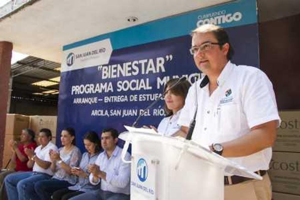 guillermo-vega-guerrero-entrega-estufas-ecologicas_13