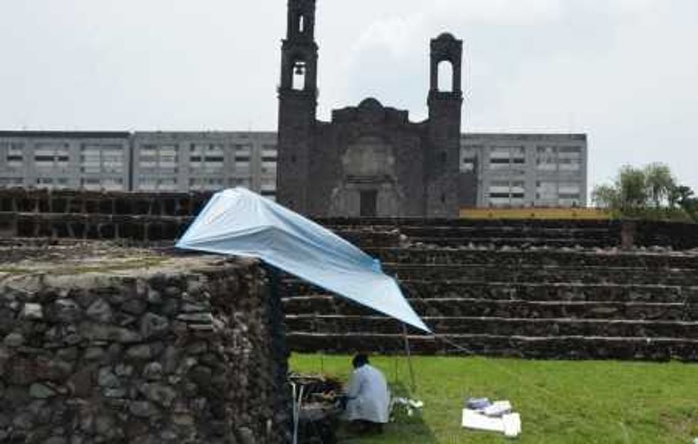 HALLAN OFRENDA PREHISPÁNICA EN TLATELOLCO