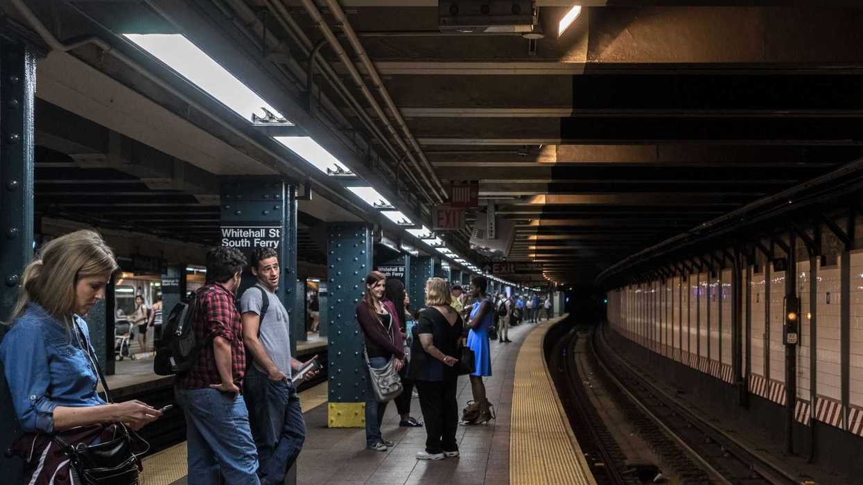 Hallan una pierna en el metro de Nueva York, según la policía. Depositphotos.