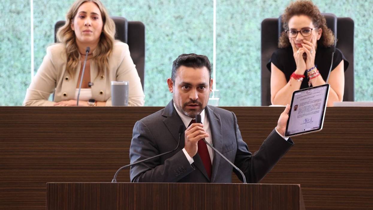 Homero Barrera McDonald habla en tribuna de la Legislatura de Querétaro sobre la reforma de nacionalidad