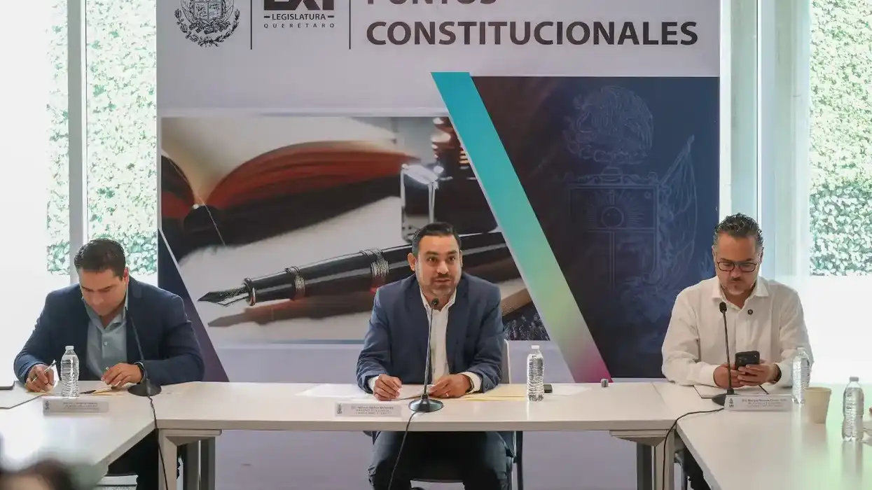 Homero Barrera preside la sesión de la Comisión de Puntos Constitucionales