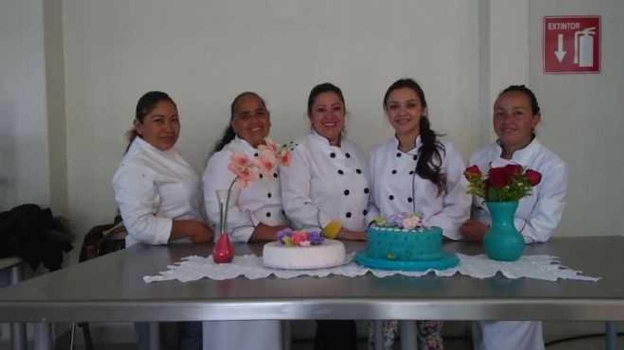 icateq-imparte-cursos-en-casa-de-dia-del-adulto-mayor-en-amealco