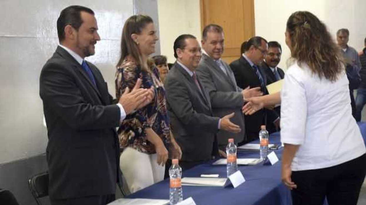 icateq-realiza-clausura-de-cursos-en-san-juan-del-rio-5