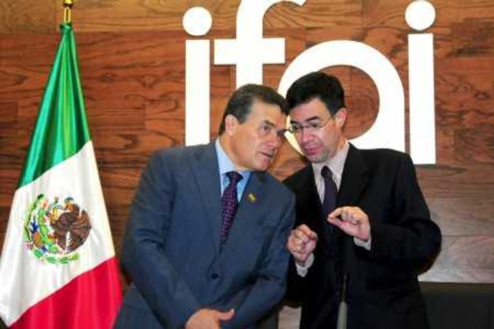 IFAI Y SNTE FIRMAN CONVENIO EN MATERIA DE PROTECCIÓN DE DATOS