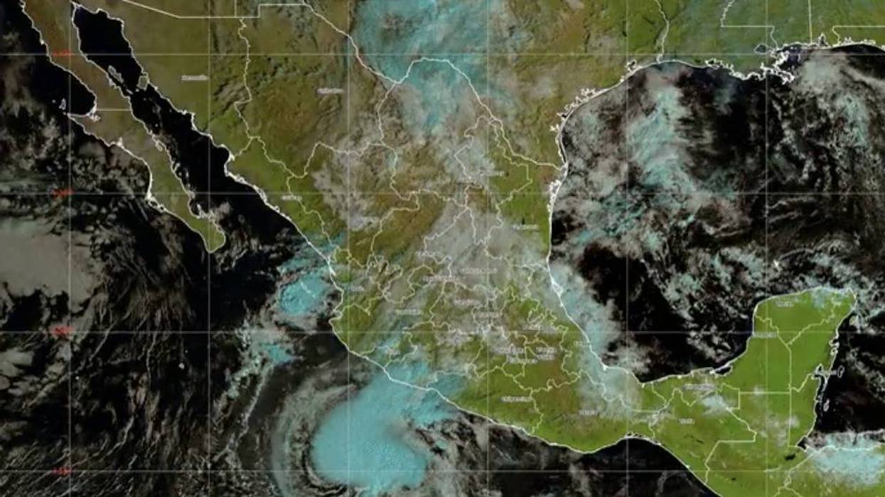 Imagen de satélite de la tormenta tropical Vance frente a las costas de Colima y Michoacán el 26 de octubre de 2026