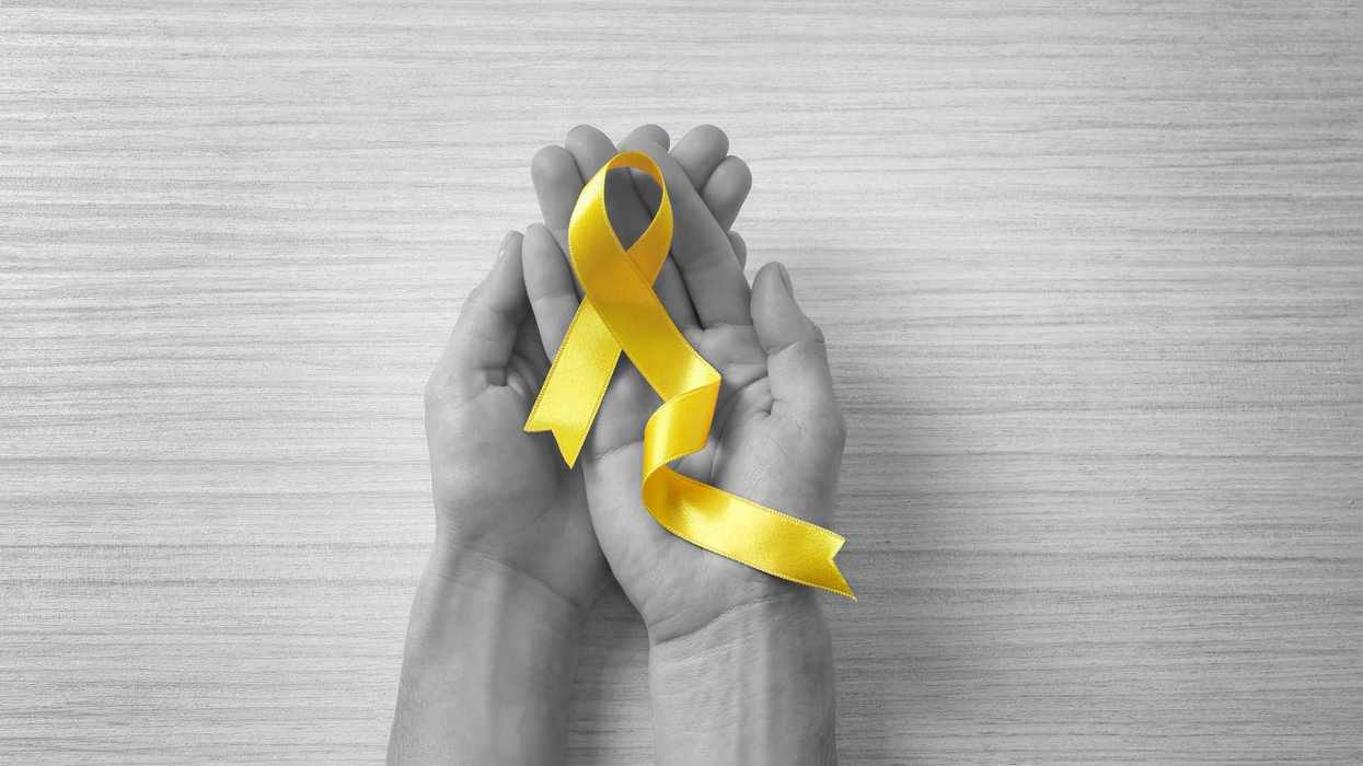 Imagen ilustrativa sobre la prevención del suicidio y el uso del color amarillo