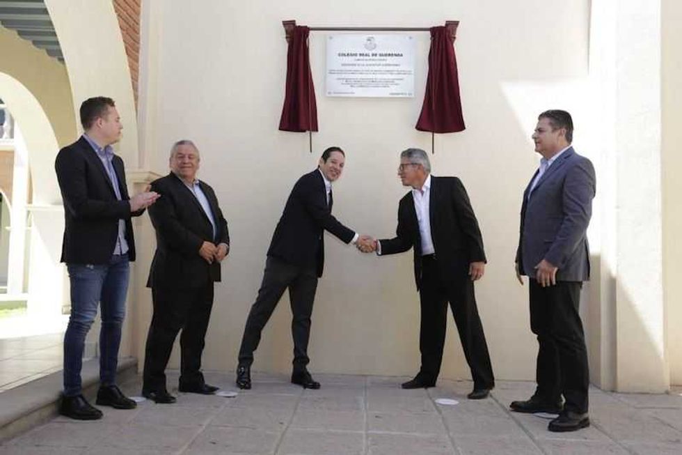 inaugura gobernador colegio real de querenda en tequisquiapan 89