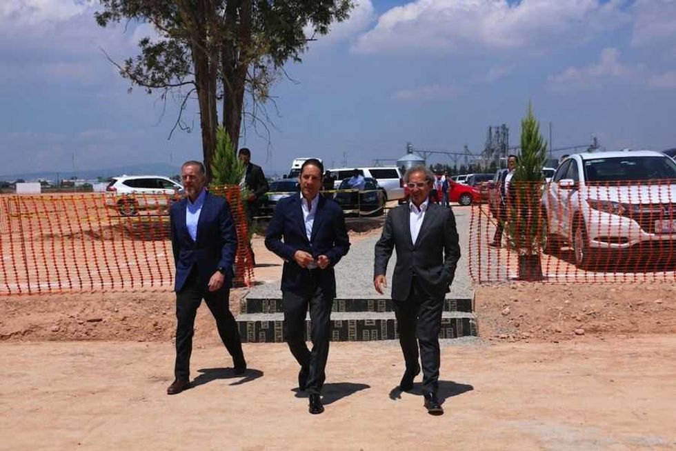 inaugura gobernador parque industrial aeropuerto en colon 1