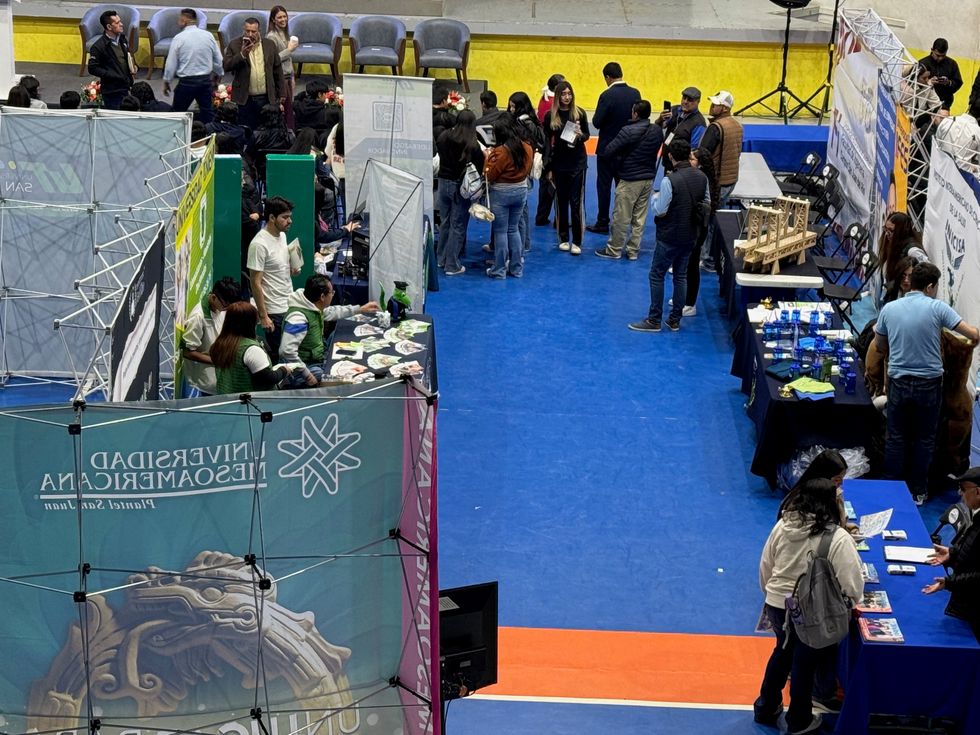 Inauguraci\u00f3n de la cuarta feria de universidades Hagamos Carrera en San Juan del R\u00edo organizada por CANACINTRA