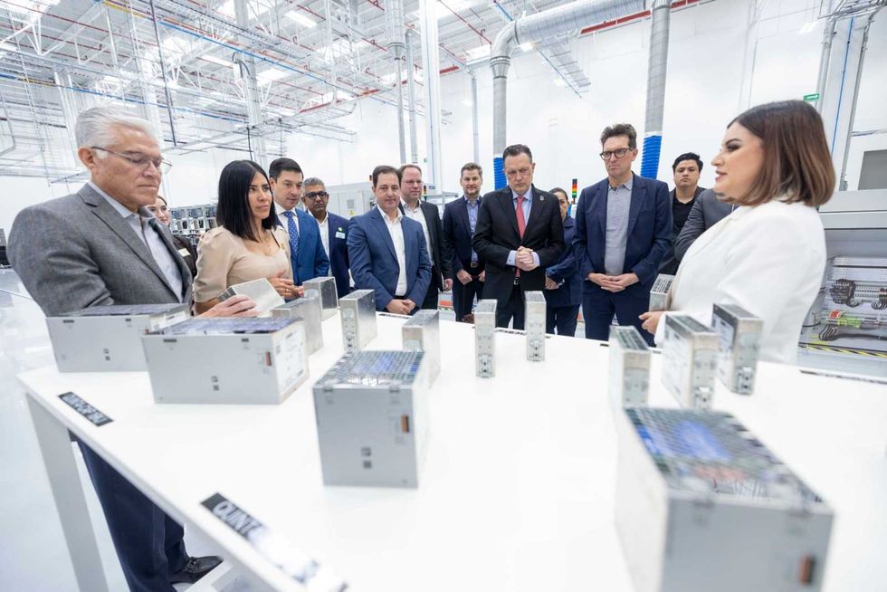 Inauguraci\u00f3n de la planta Phoenix Contact en el Parque Industrial Puerta Quer\u00e9taro, municipio de El Marqu\u00e9s, con inversi\u00f3n alemana de mil 623 millones de pesos