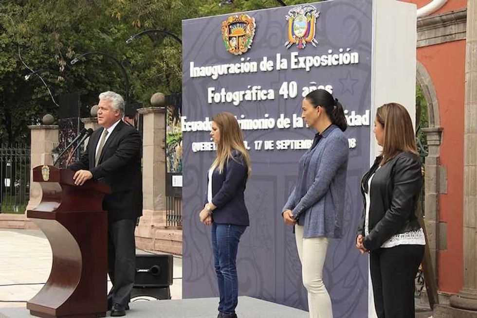 inauguran exposicion fotografica de ecuador3