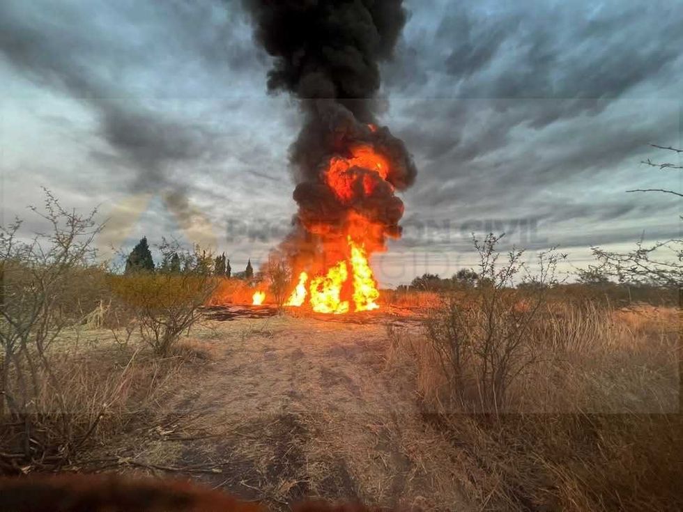 Incendio en El Romeral por toma clandestina moviliza a autoridades.
