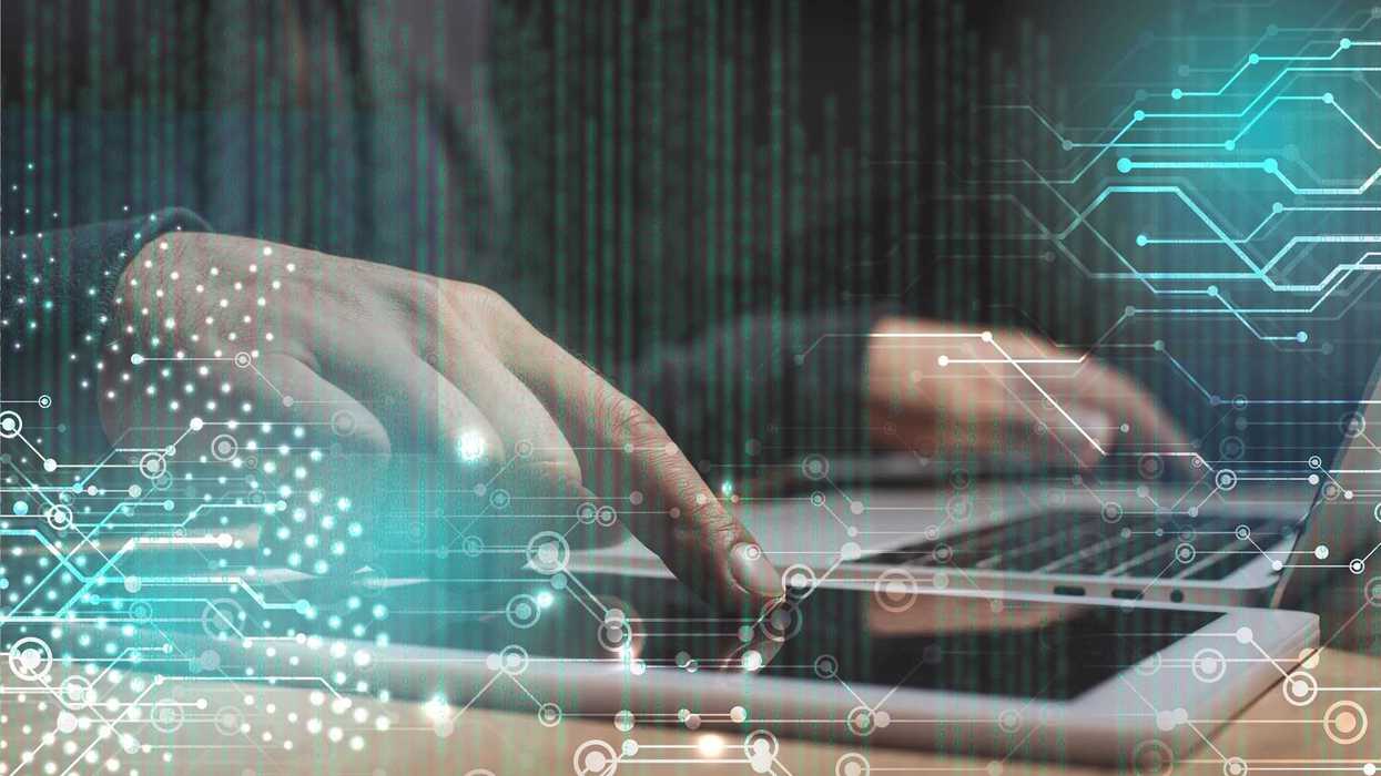 Increíble y atentatorio el ataque de violencia digital en Cumbre de Defensoras Digitales.