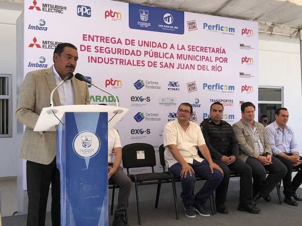 industriales donan patrulla para seguridad en san juan del rio4