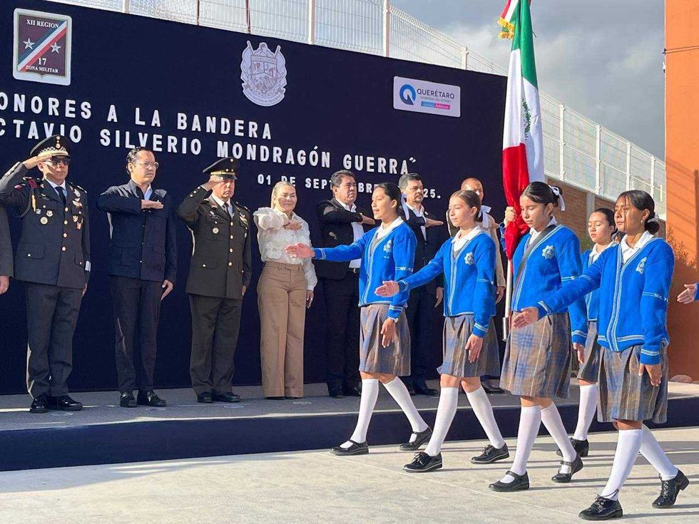 Inicia ciclo escolar con 356,000 estudiantes en Querétaro.