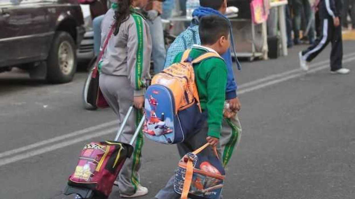 Inicio de clases del ciclo escolar 2015-2016. FOTO/NOTIMEX