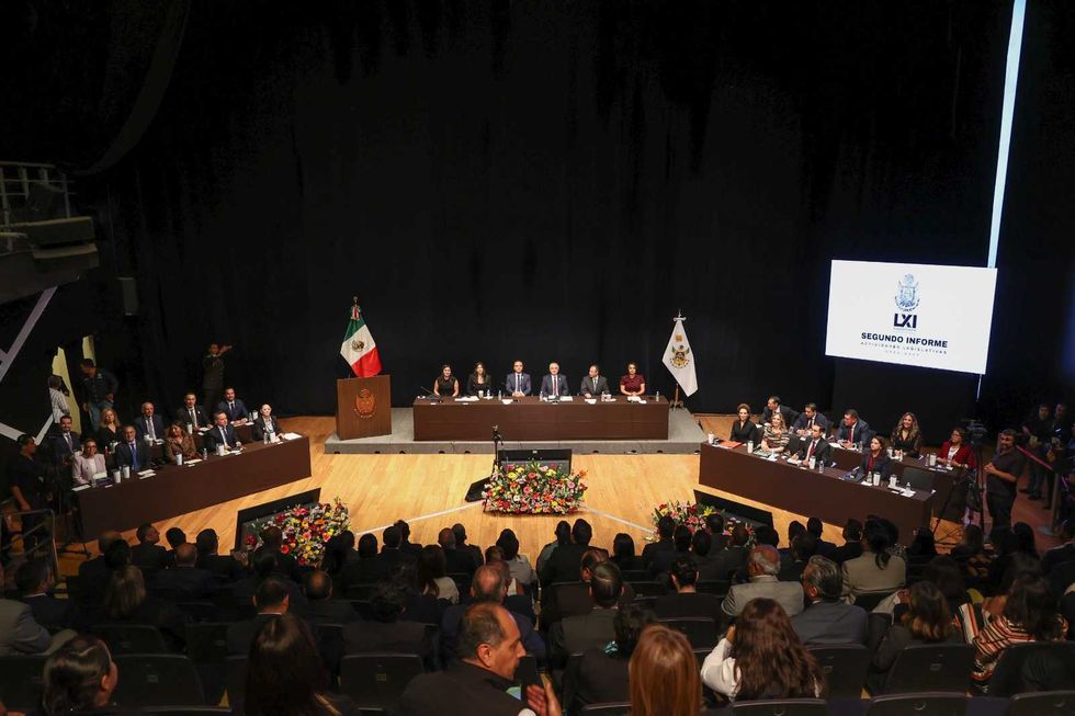 Integrantes de la Mesa Directiva del Congreso de Quer\u00e9taro durante la Sesi\u00f3n Solemne del Segundo Informe
