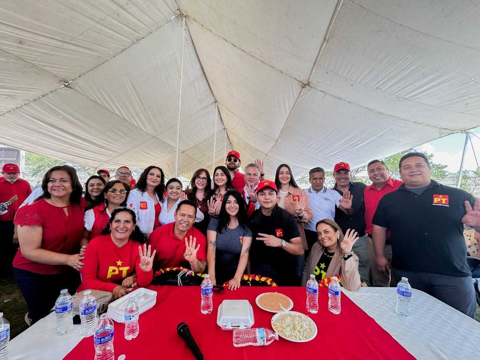 Integrantes del Partido del Trabajo durante asamblea en Ezequiel Montes, Quer\u00e9taro, en agosto de 2026
