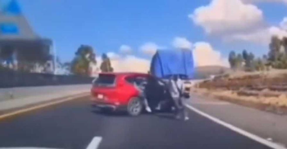 Intento de Asalto en la Carretera México-Texcoco: Familia Captura el Momento en Video. Foto: Ilustrativa/ Agencia México.