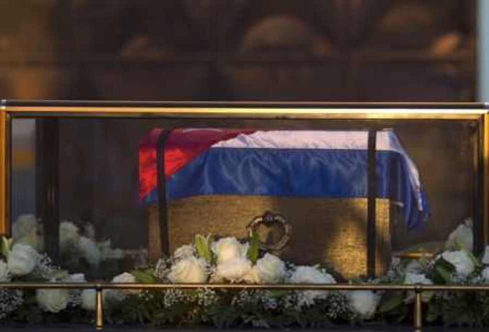 interrogantes-cuba-tras-elevar-fidel-al-altar-los-heroes