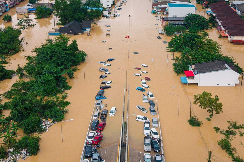 Inundaciones severas afectan múltiples provincias en el sur de Tailandia. AP.