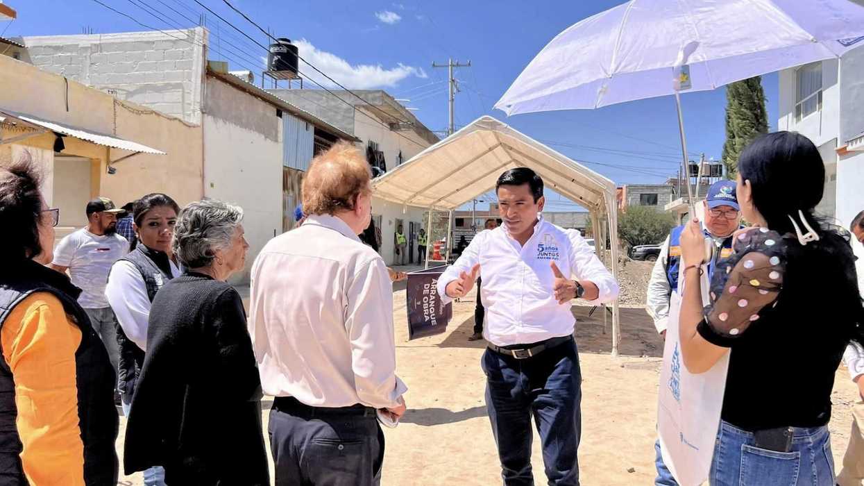Invertirá alcalde de Pedro Escobedo 2 mdp en pavimentación de calle.