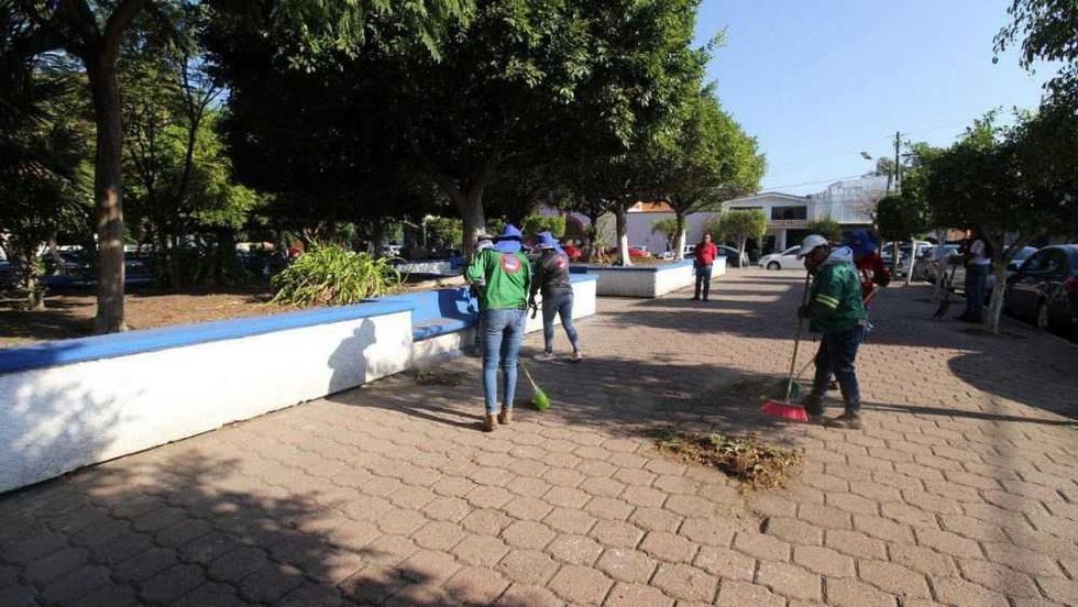 Invierte alcalde 220 mil pesos en mejoras en el parque San Isidro.