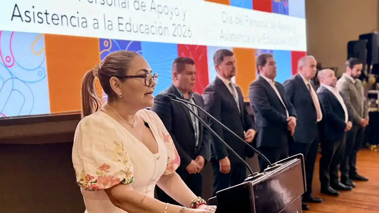 Irene Quintanar Mejía encabeza ceremonia de reconocimiento de USEBEQ