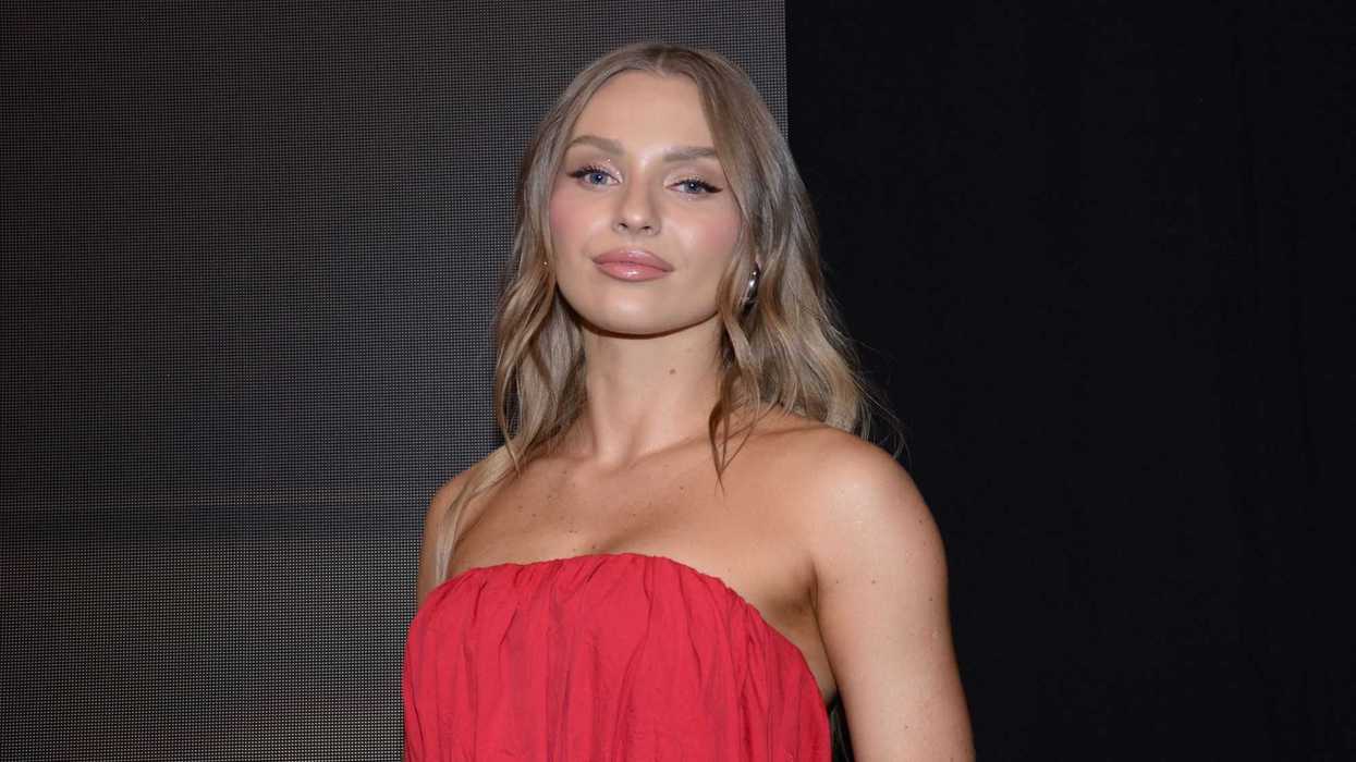 Irina Baeva se hace presente en la obra ‘El precio de la fama’. AGENCIA MÉXICO.