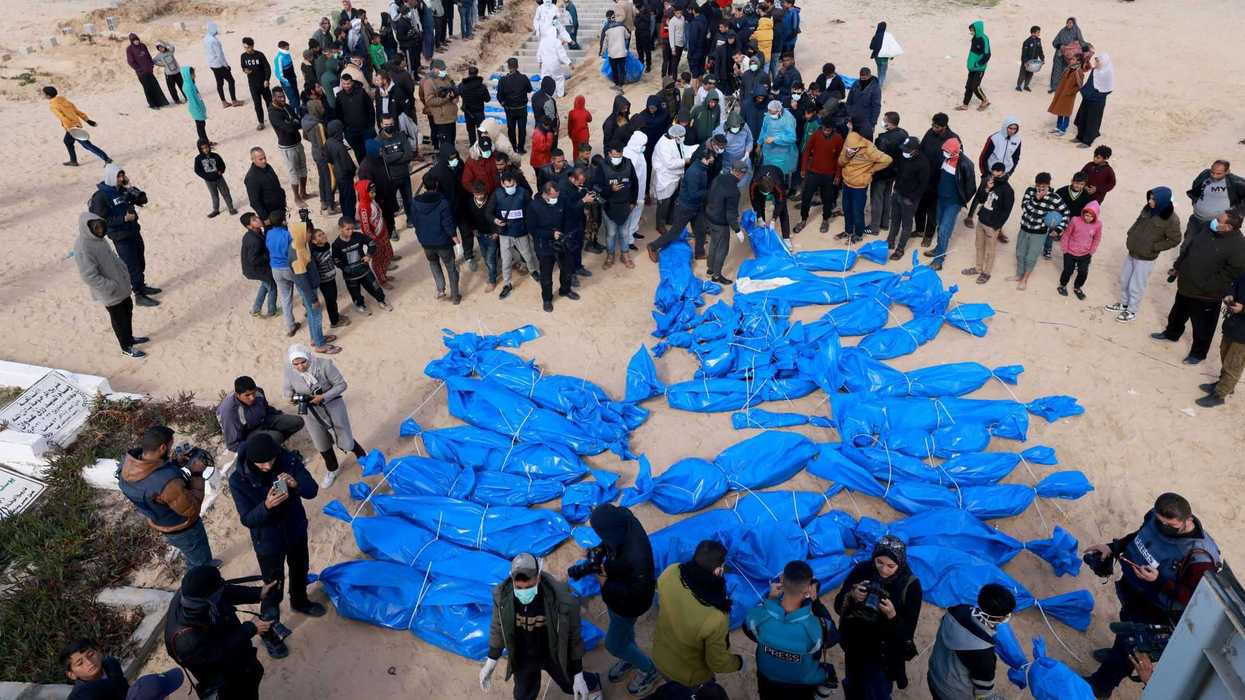 Israel devuelve decenas de cuerpos exhumados, afirman funcionarios palestinos. AFP.