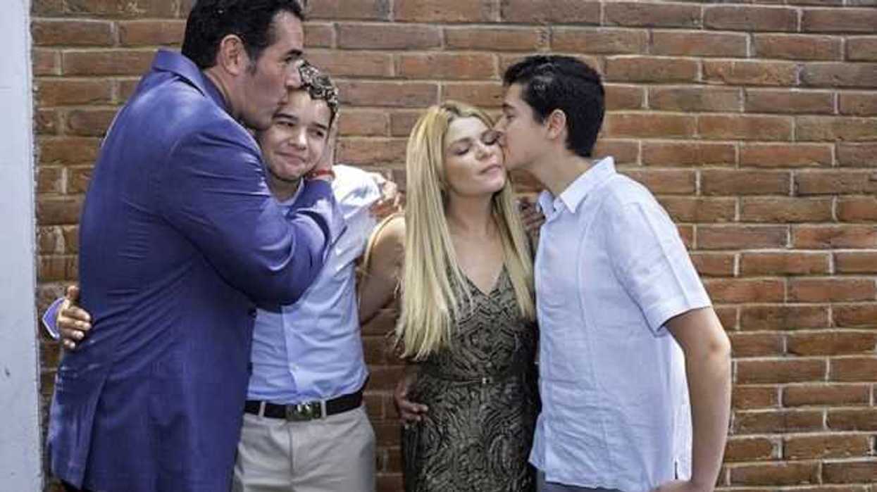 itati-cantoral-gemelos-podrian-vivir-eduardo-santamarina