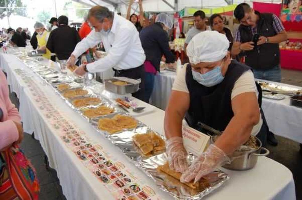 iztapalapa prepara otra vez la enchilada grande del mundo 2