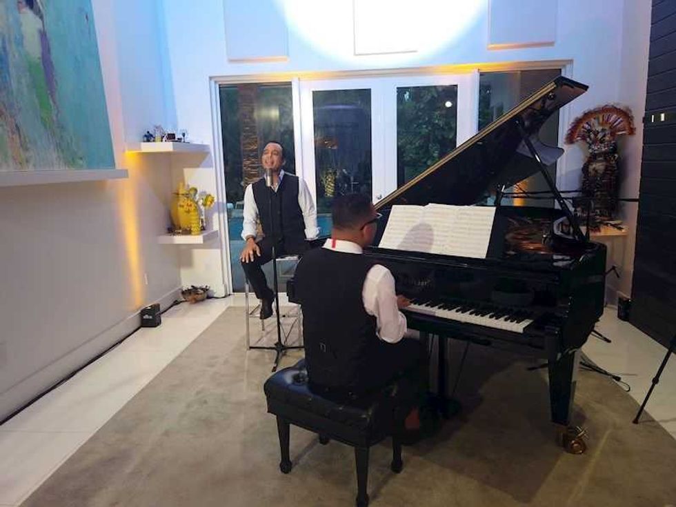 jon secada y gonzalo rubalcada