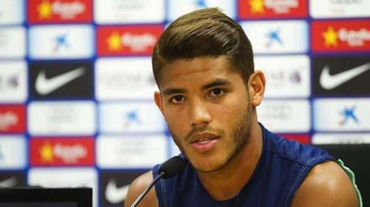 Jonathan dos Santos.