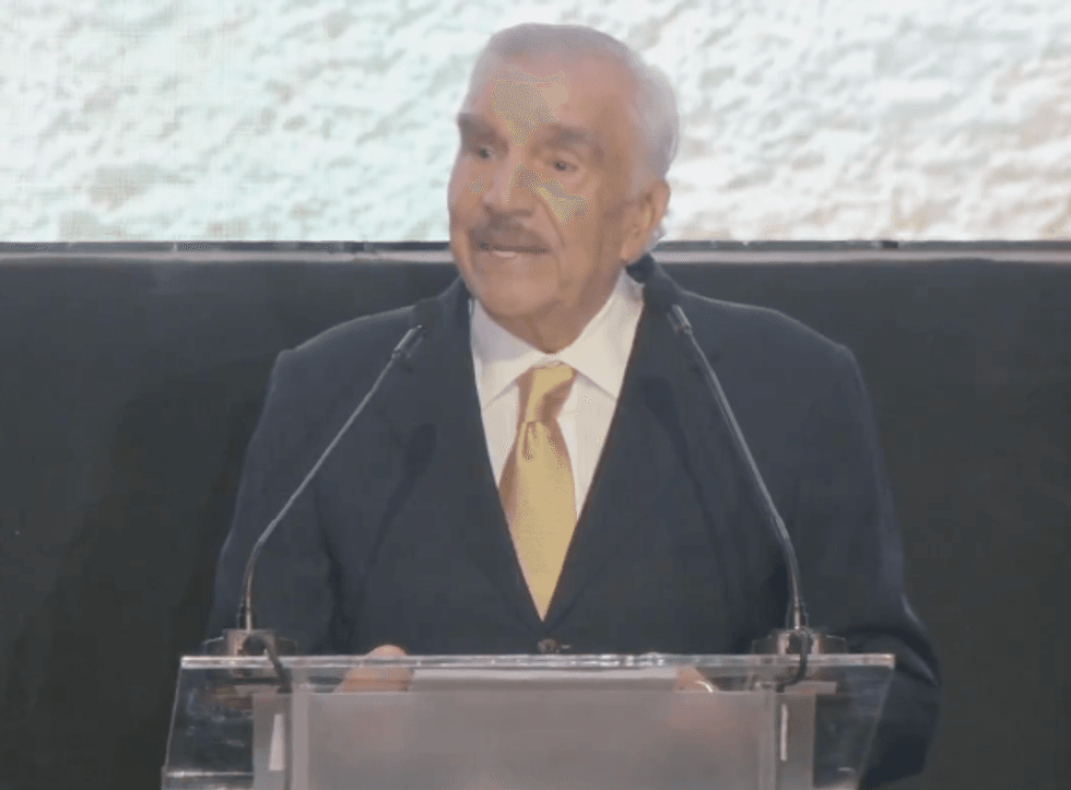 Jorge Kahwagi Gastine, presidente de Grupo Cr\u00f3nica y fundador de La Cr\u00f3nica de Hoy, fallecido a los 85 a\u00f1os en M\u00e9xico