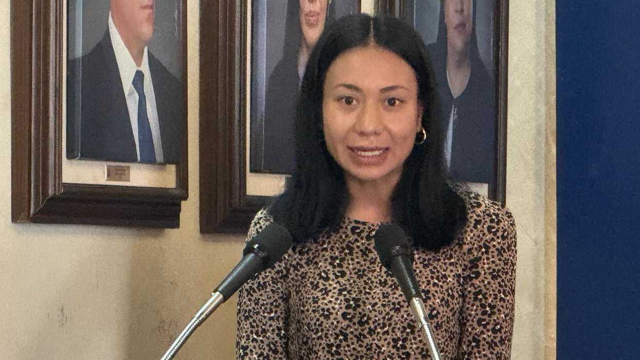 Jornada de refrendo de licencias de alcoholes en San Juan del Río con comerciantes y funcionarios de gobierno