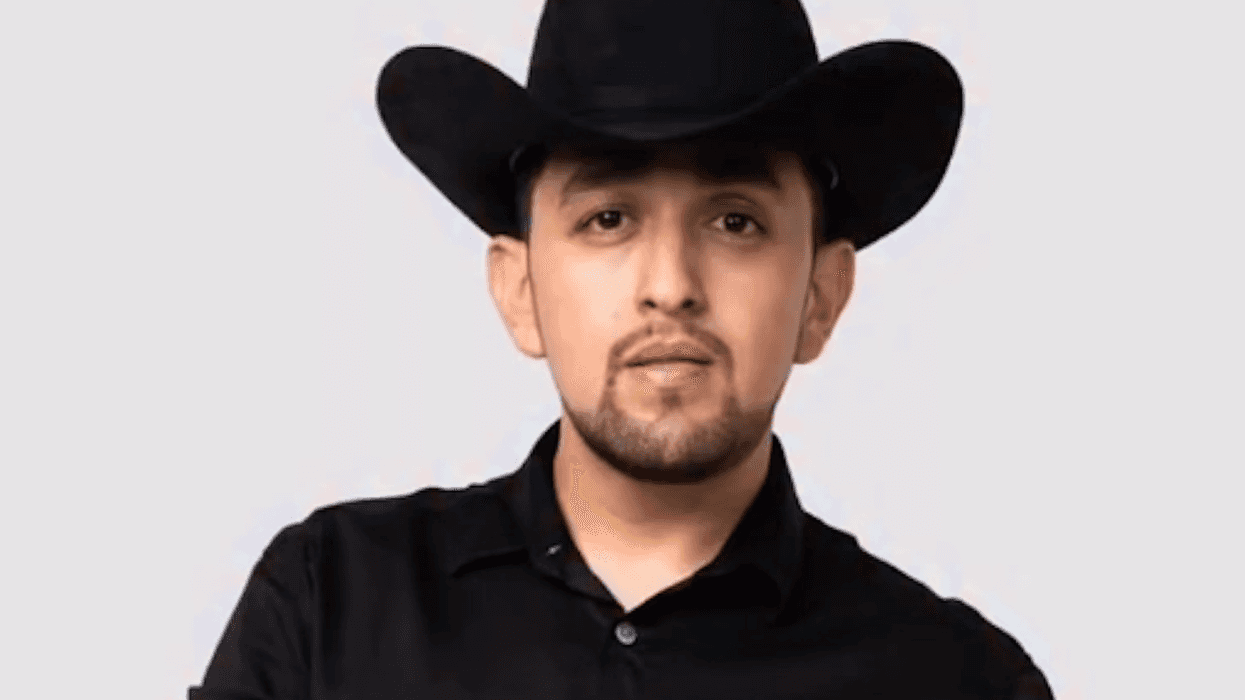 José Adán Rodríguez, conocido como Adán R y exvocalista de Los Nuevos Rebeldes, fue asesinado a balazos afuera de su domicilio en Culiacán, Sinaloa.