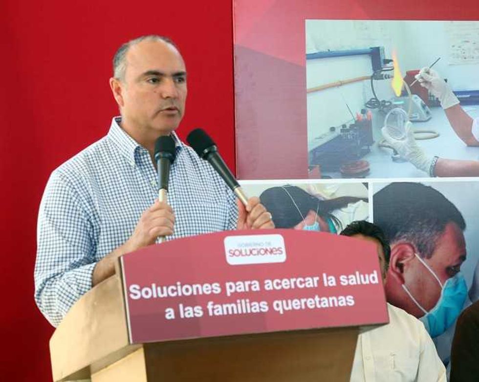 José Calzada Rovirosa.