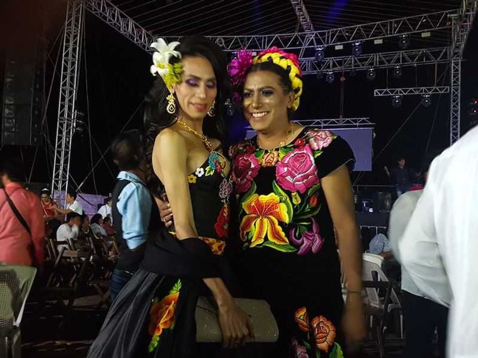 juchitan lugar donde mujeres y muxes caminan de la mano 1