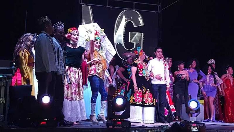 juchitan lugar donde mujeres y muxes caminan de la mano3