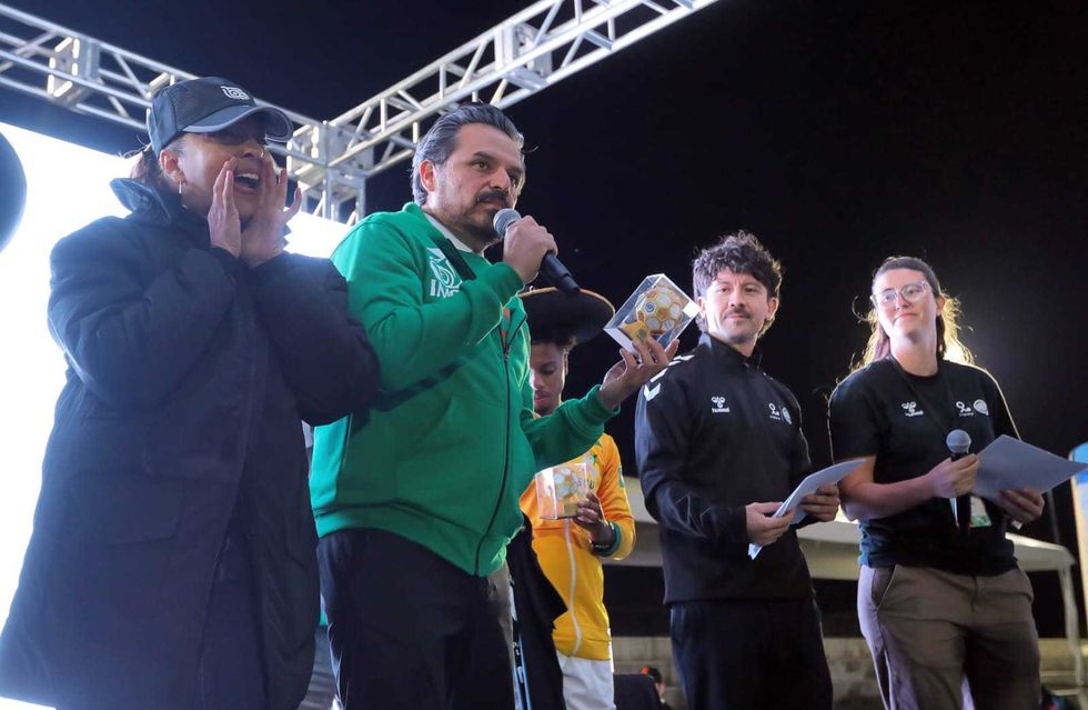 Jugadores celebran la final del Street Child World Cup 2026 en el Parque Ecol\u00f3gico Lago de Texcoco con delegaciones de 20 pa\u00edses.