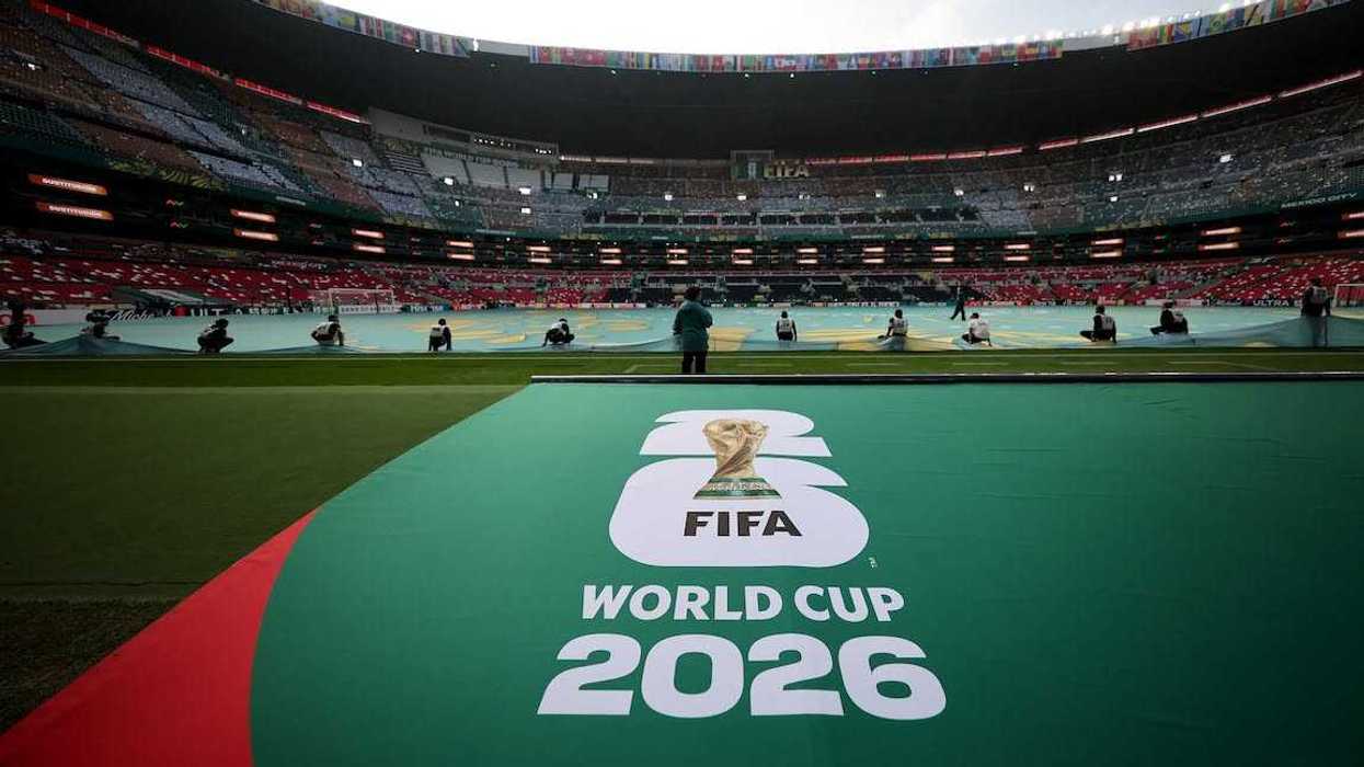 Jugadores de la Selección Mexicana salen al campo antes del partido inaugural del Mundial 2026 en la capital.