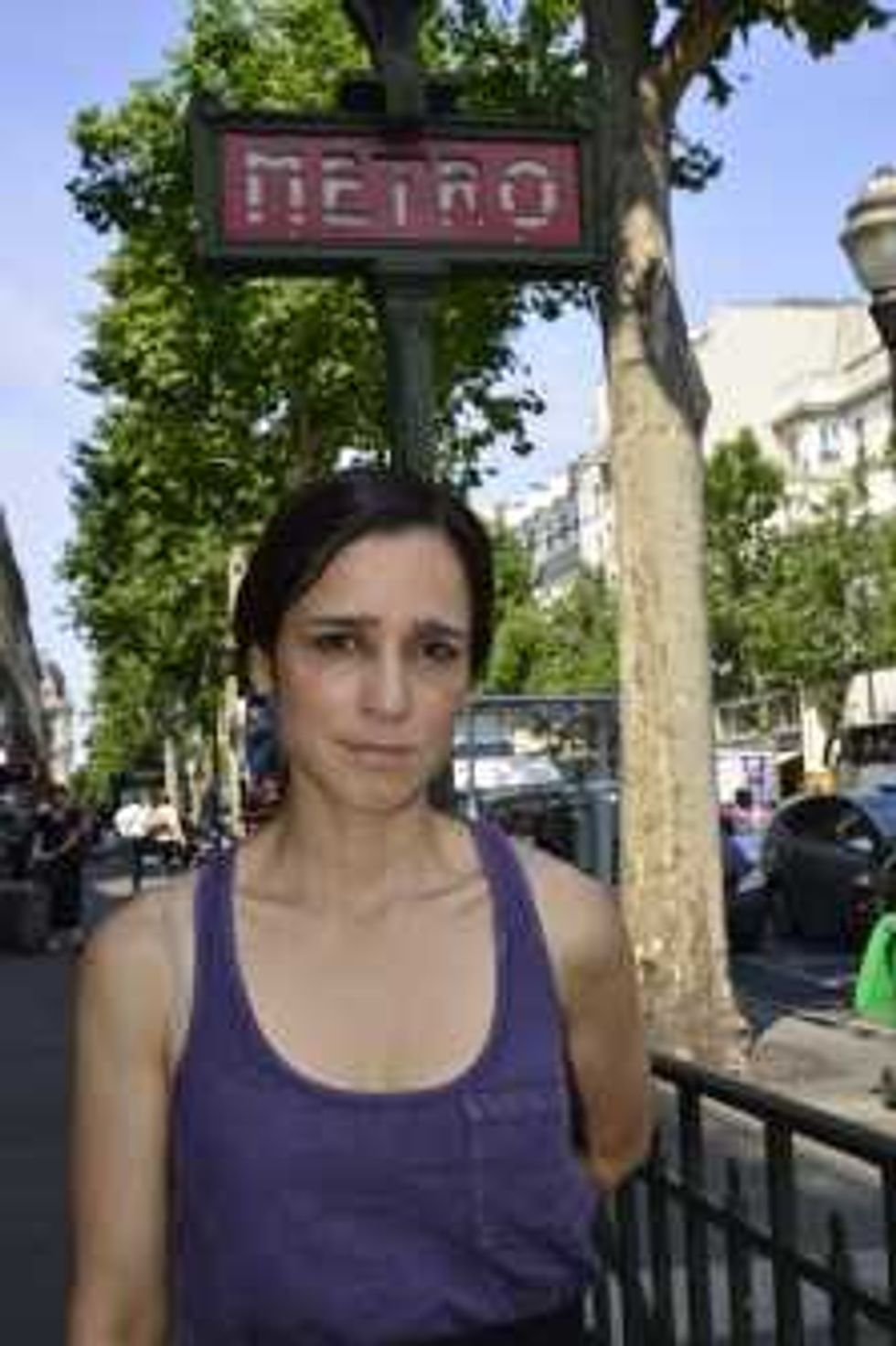 JULIETA VENEGAS SE PRESENTA EN PARÍS