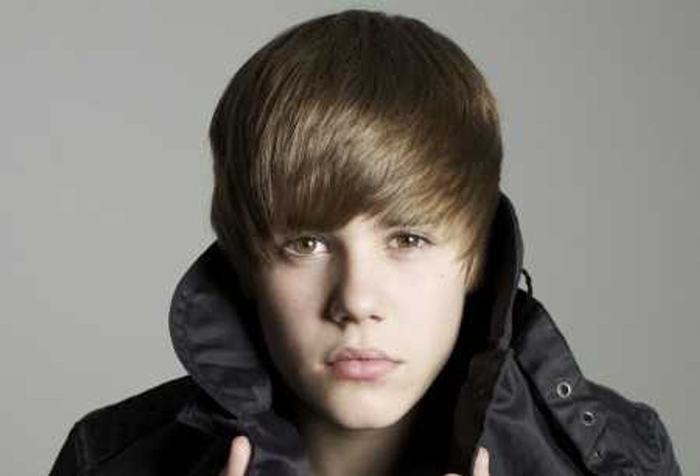 JUSTIN BIEBER