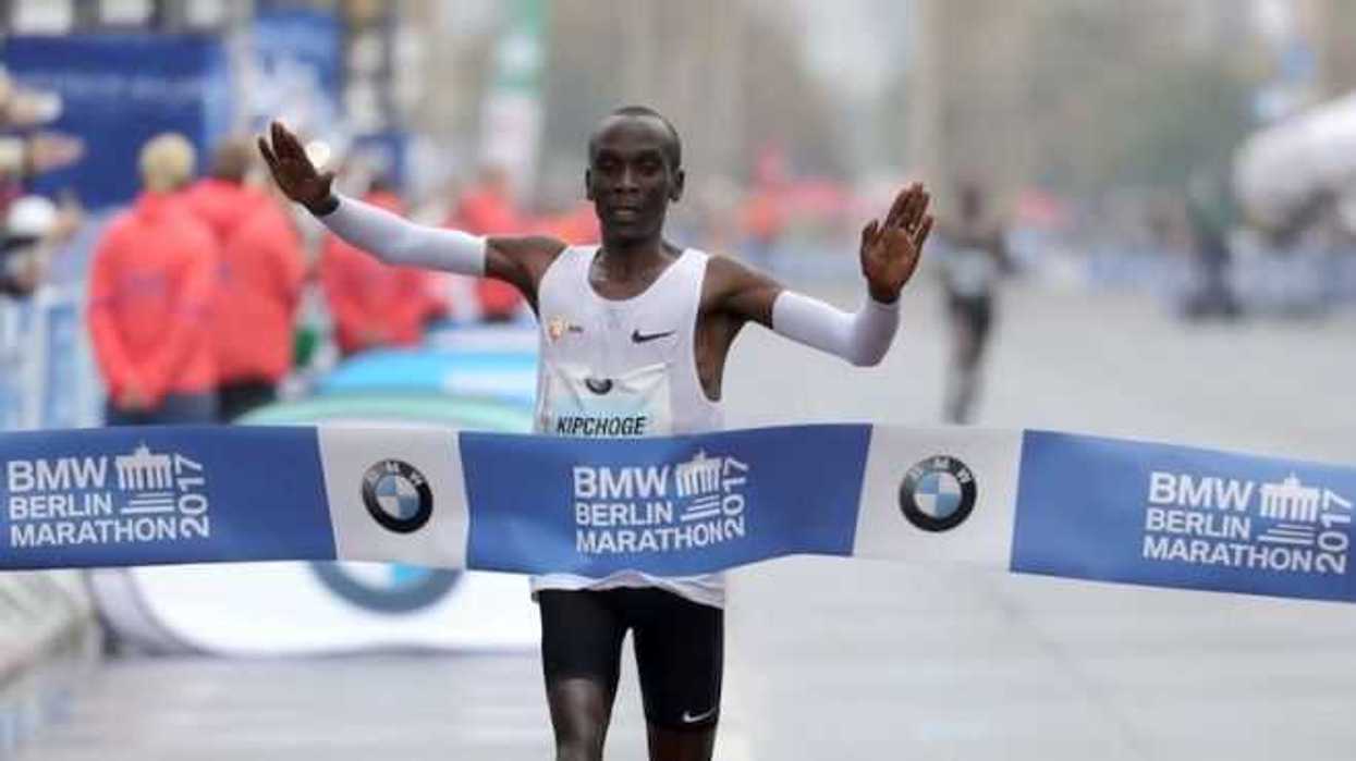 keniata-kipchoge-vuela-para-record-mundial-de-20139-horas-en-maraton.jpg