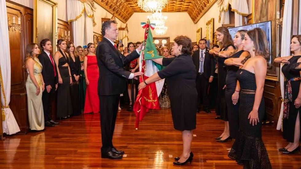 Kuri Honra a los Héroes Nacionales en Grito de Independencia.