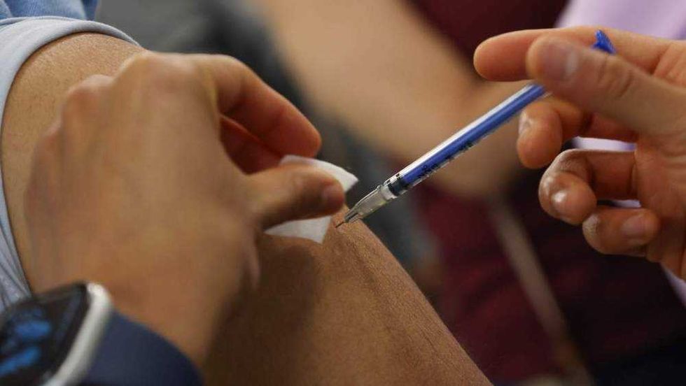 La diputada Verónica Galicia encabezó la jornada preventiva con autoridades de salud y ciudadanos queretanos en el Legislativo.